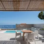 The Boat House Sea Front And Private Pool Villa