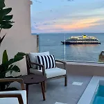 The Boat House Sea Front And Private Pool Villa *