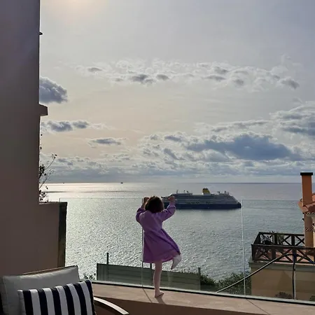 The Boat House Sea Front And Private Pool Villa