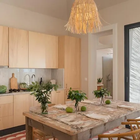 The Boat House Sea Front And Private Pool Funchal (Madeira)