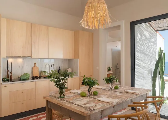 The Boat House Sea Front And Private Pool Funchal (Madeira)