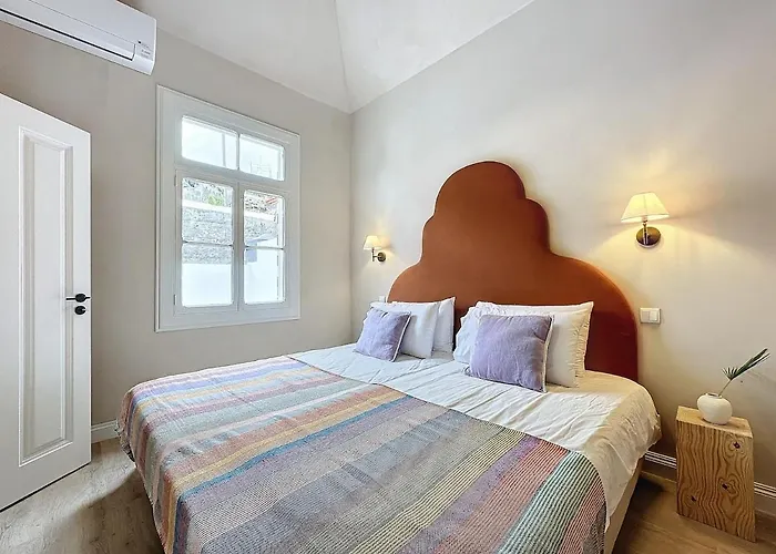 The Boat House Sea Front And Private Pool